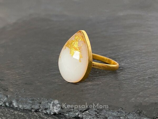 KeepsakeMom Breastmilk Jewelry Breastmilk Ring, The Original Ring, Yellow Gold, Gold Flakes
