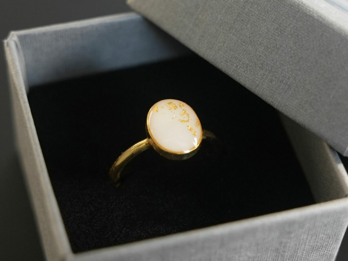 breastmilk jewelry yellow gold plated ring oval stone KeepsakeMom gold flakes boxed