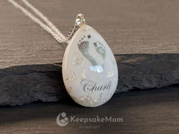 KeepsakeMom Breastmilk Jewelry Breastmilk Necklace Angel Prints Feet Silver (2)