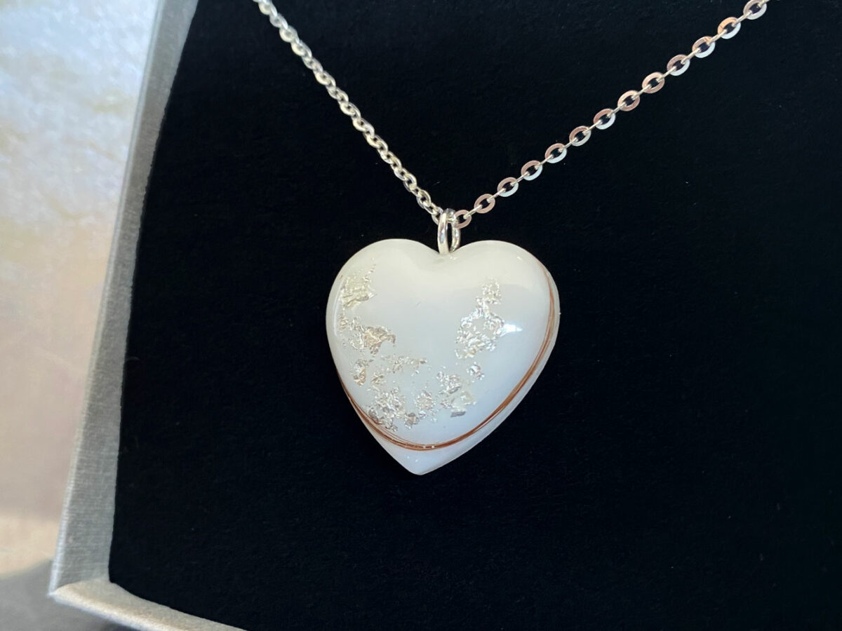 breast-milk-necklace-heart-silver-boxed