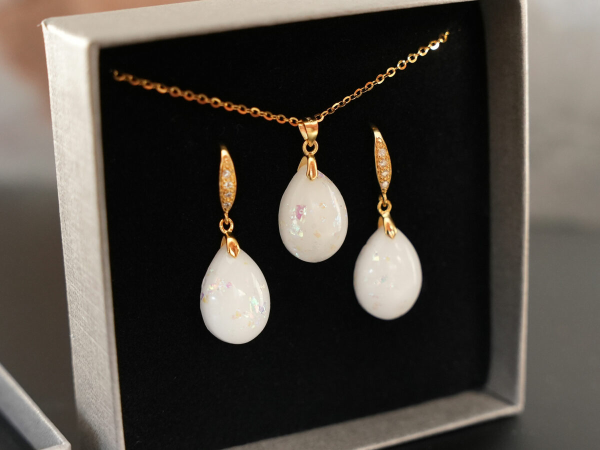 breastmilk jewelry set teardrops earrings and necklace with opal effect flakes from KeepsakeMom gold boxed