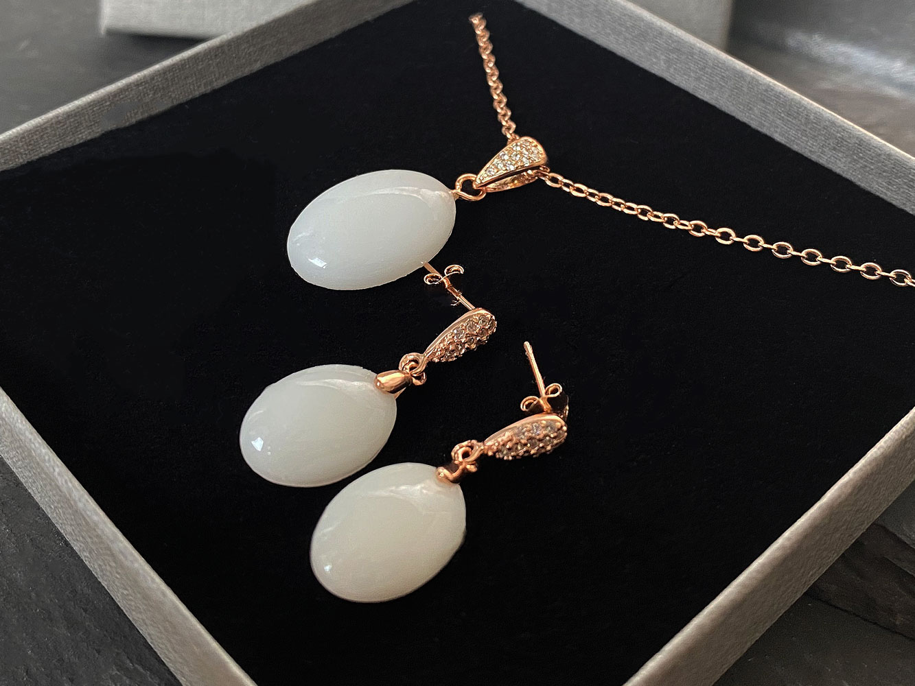 breastmilk-set-rose-gold-oval-stones