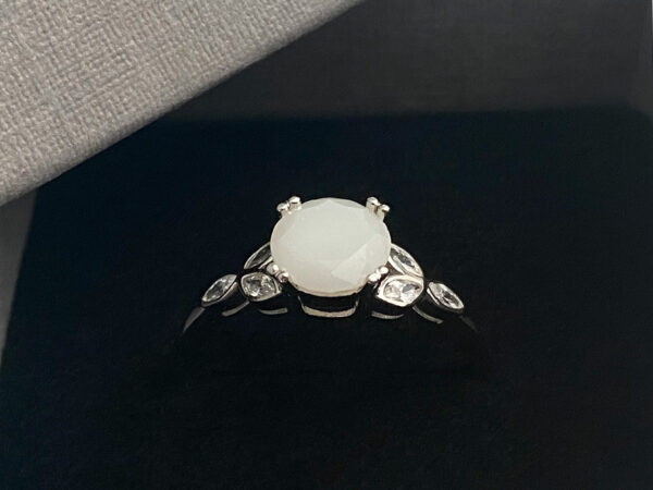 breastmilk-silver-white-gold-diamond-ring-box