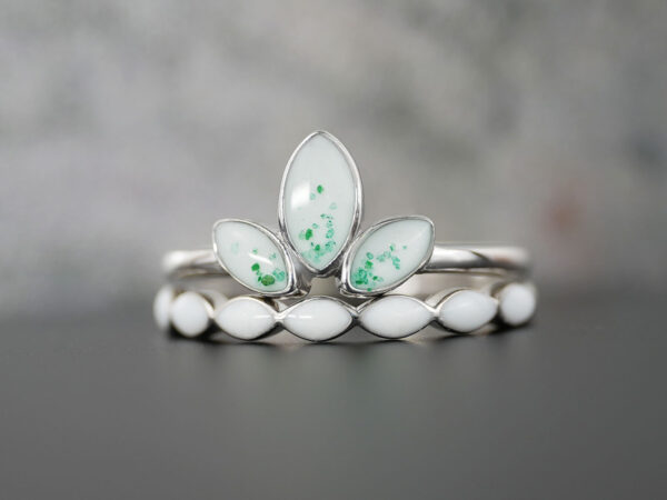 breastmilk-ring-set-green-gem-cushed-stones-keepsakemom