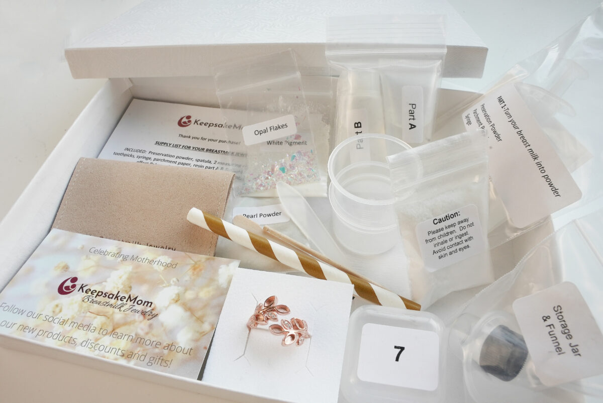 Contents of DIY Breast Milk Jewelry Kit showing Numbered Steps - KeepsakeMom