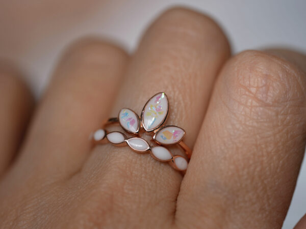 breastbreastmilk jewelry ring leaves drops set of two rings lotus and bloom KeepsakeMom rose gold model hand