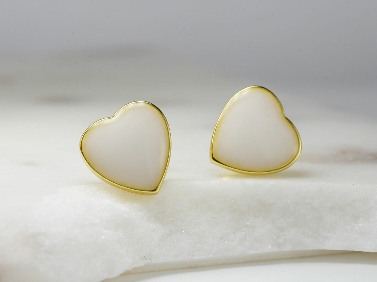 breastmilk jewelry earrings studded heart shaped 8mm gold from KeepsakeMom