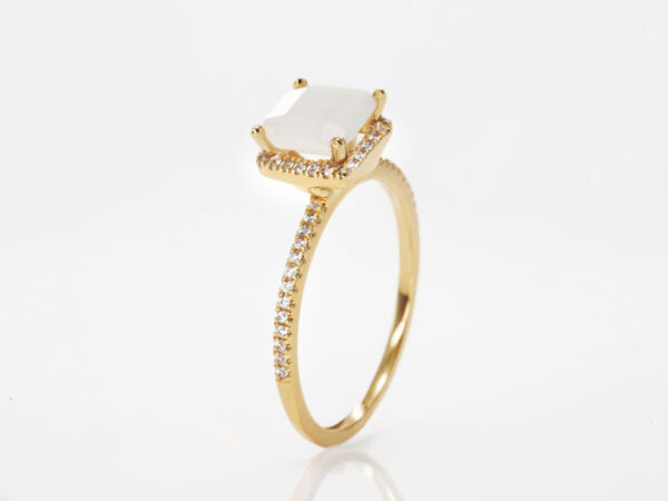 Breast-milk-ring-yellow-gold-side-crystals-square-diamond-breast-milk-keepsakemom