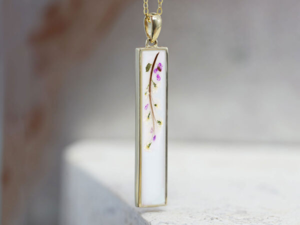 breastmilk jewelry long bar stick filled with milk in rectangular shape vertical from Keepsakemom in silver in yellow gold with flowers