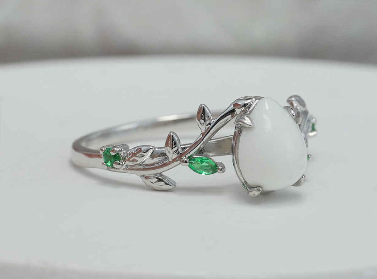 breastmilk-jewelry-ring-green-gems-keepsakemom