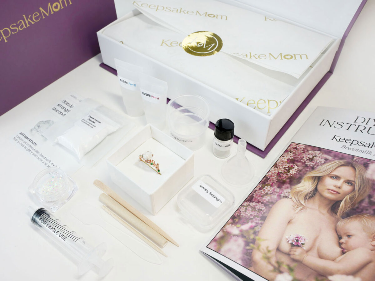 breastmilk jewelry DIY kit from KeepsakeMom contents and items instructions stirring and measuring tools settings resin and storage bottle for breast milk