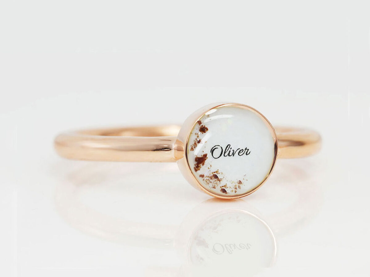 breast milk ring round with placenta and umbilical cord in rose gold from keepsakemom