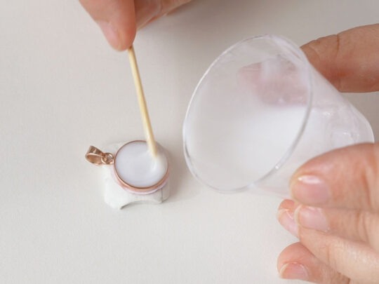Diy Kit diy kit breastmilk jewelry from keepsakemom steps shown pouring into the disc necklace