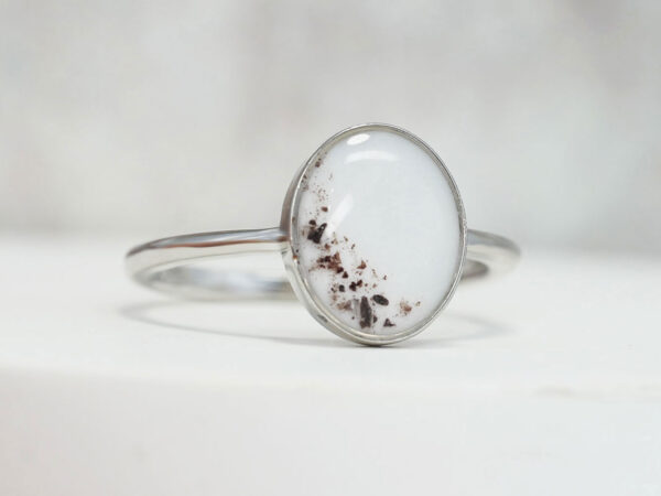 Memorial Keepsake Ring with Ashes - Image 3